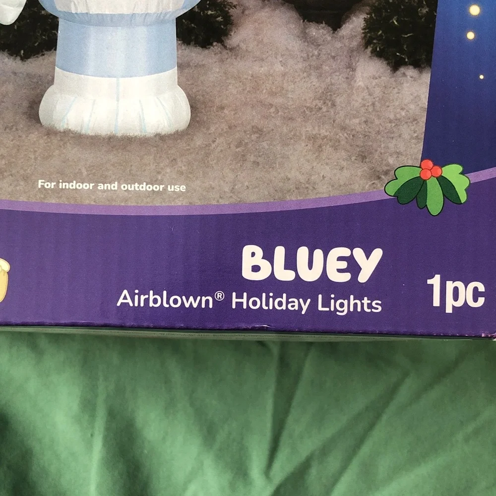 BLUEY In Santa Hat 3.5ft Inflatable Holiday Light